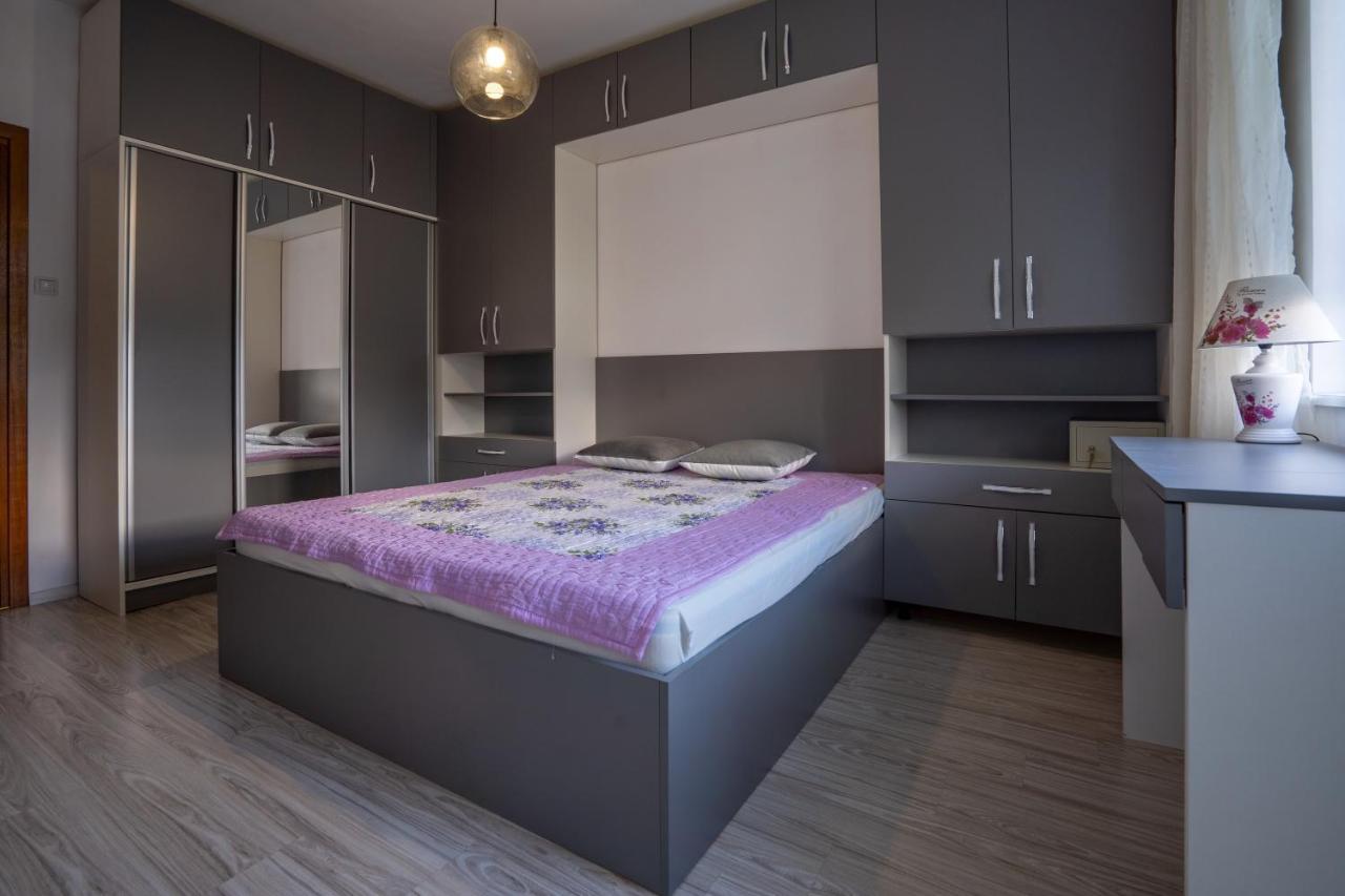 Къща За Гости Арт Хаус - Юг/ Art House - South Sandanski Buitenkant foto